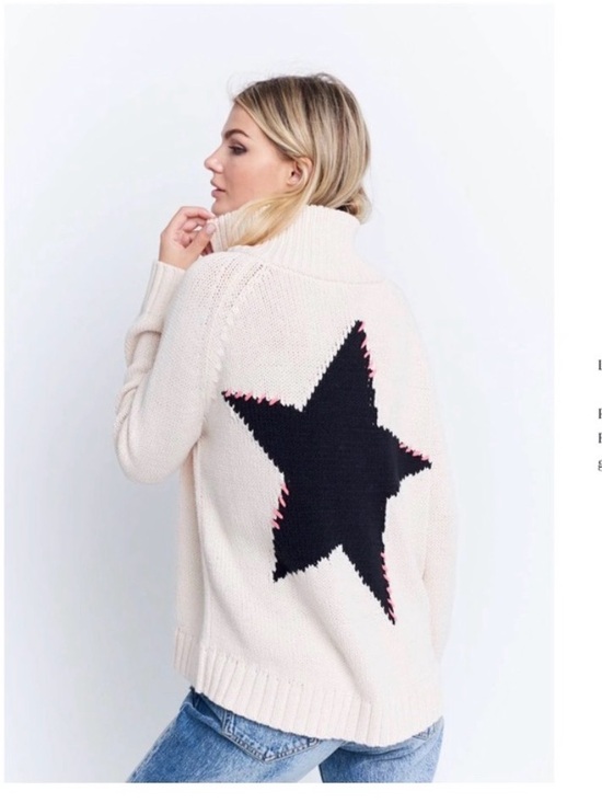 Lisa Todd Sweaters - Lisa Todd size xs Cream Turtleneck Knit Sweater - Classic Cozy Style